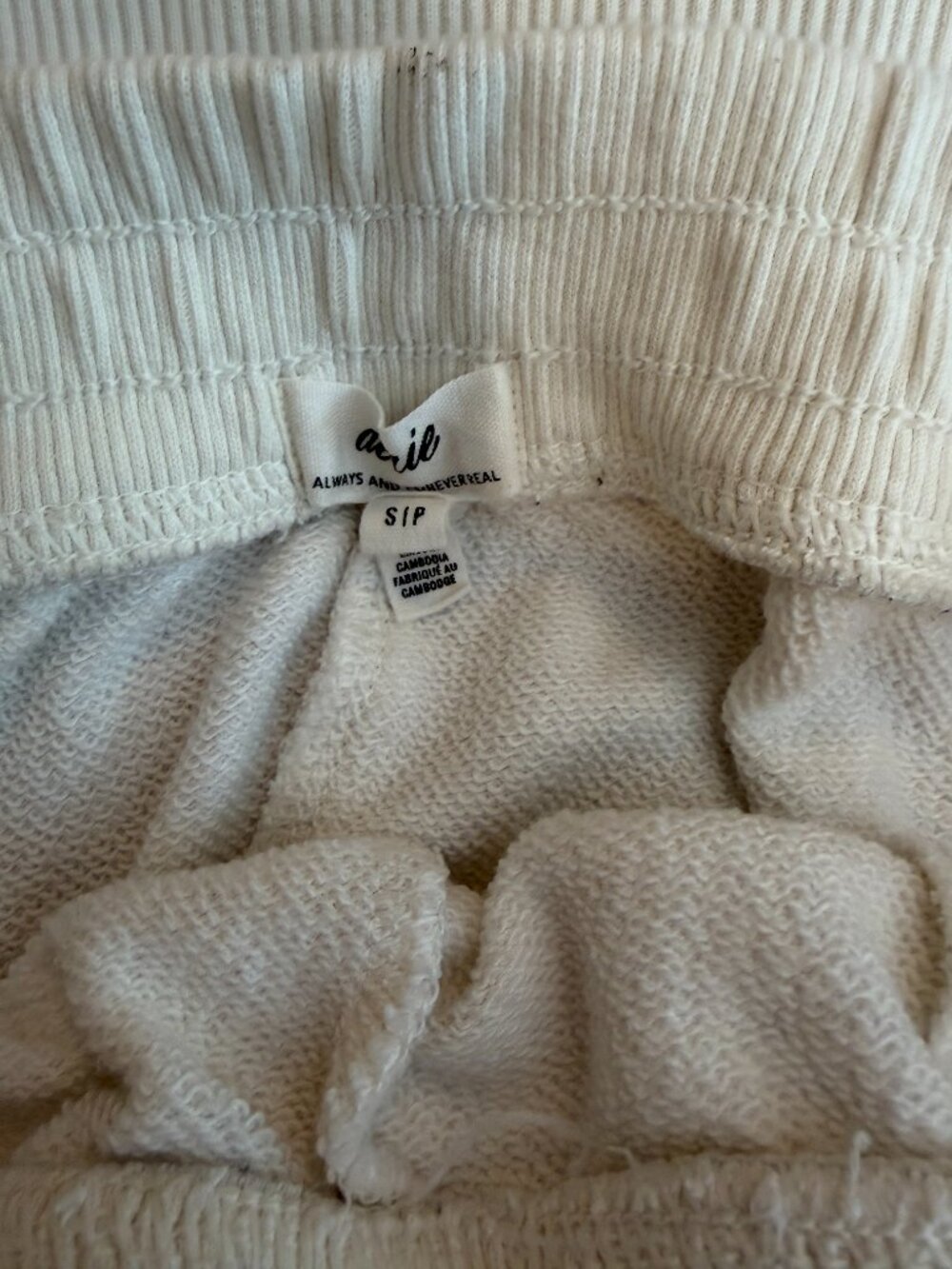 Aerie Ivory Paisley "The Chill" Cropped Crew Sweatshirt & Shorts Co-ord SZ Small - Picture 5 of 6